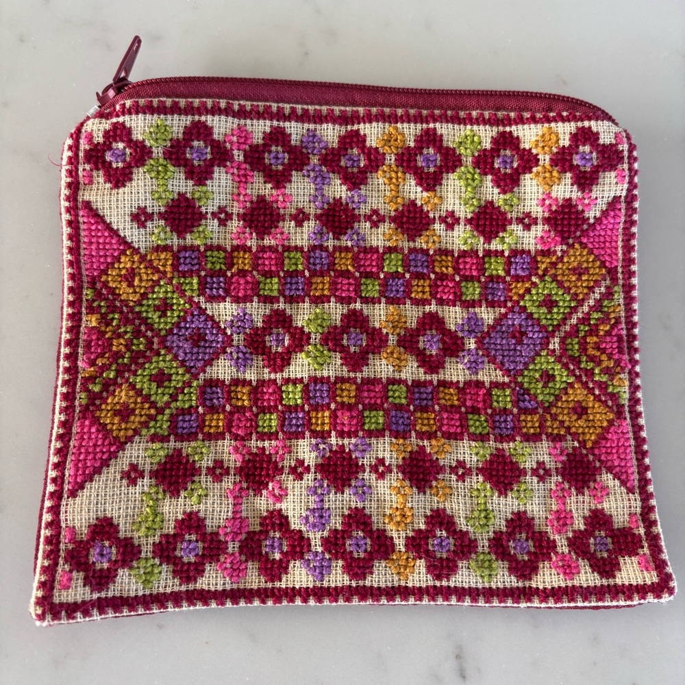 Assumoud‎ Handmade Pouch